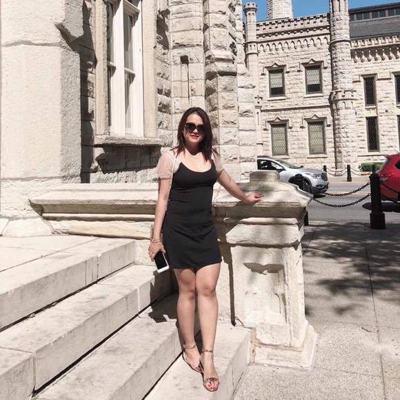 Meet your Posher, Ngoc - Picture 1 of 1